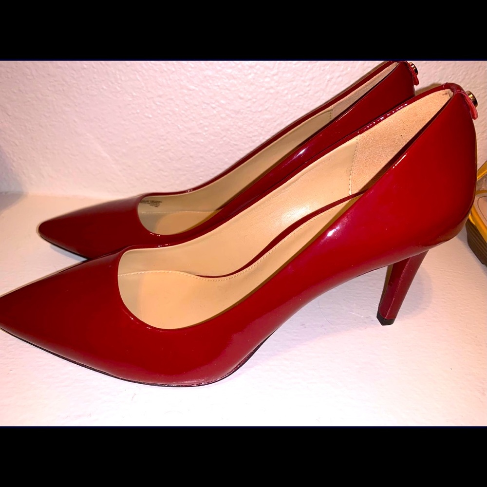 Michael Kor Pumps Size 9